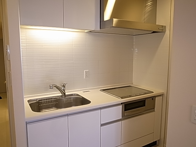 Yokohama City, Kanagawa Prefecture, Naka-ku, Penglai-cho 3