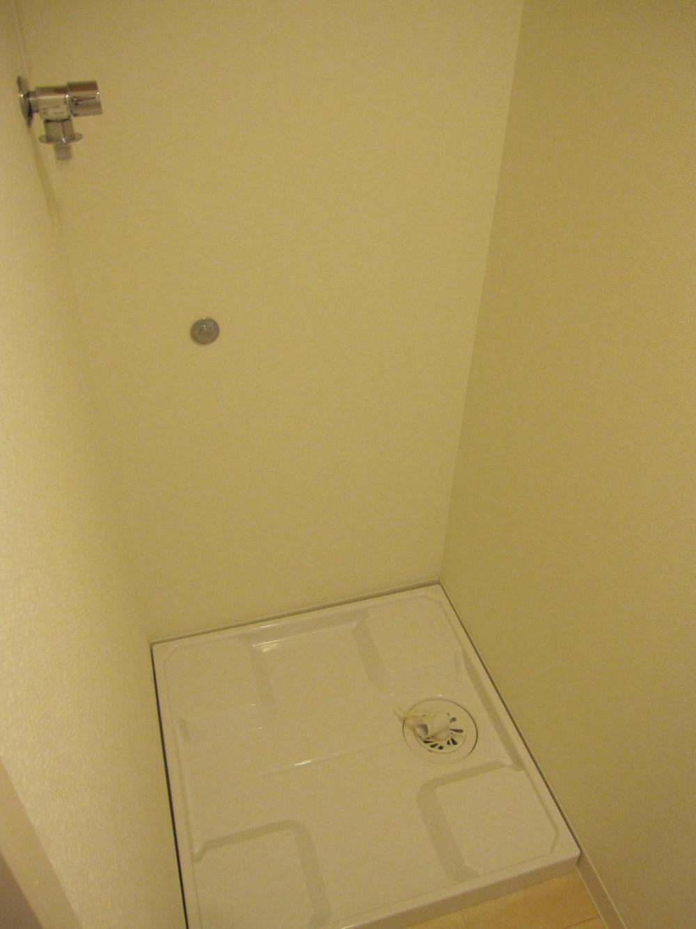 Other local. Washing machine Storage (waterproof bread)