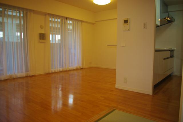 Living. Indoor (11 May 2013) Shooting