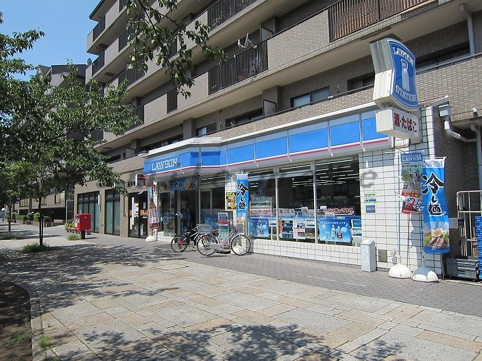 Convenience store. 270m until Lawson Honmokuwada store (convenience store)