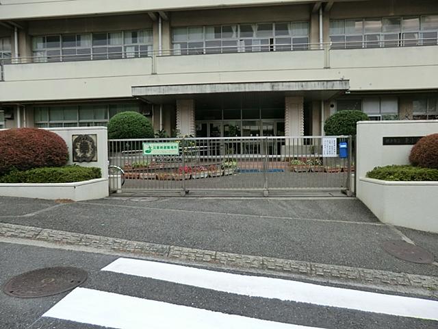 Primary school. 334m to Yokohama City Tatsuhigashi Elementary School
