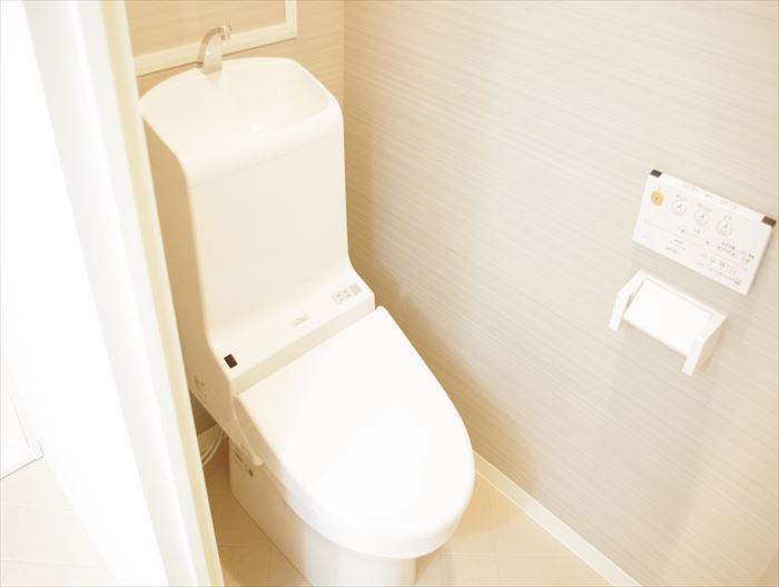 Toilet. Washing ・ Keep warm function with new toilet