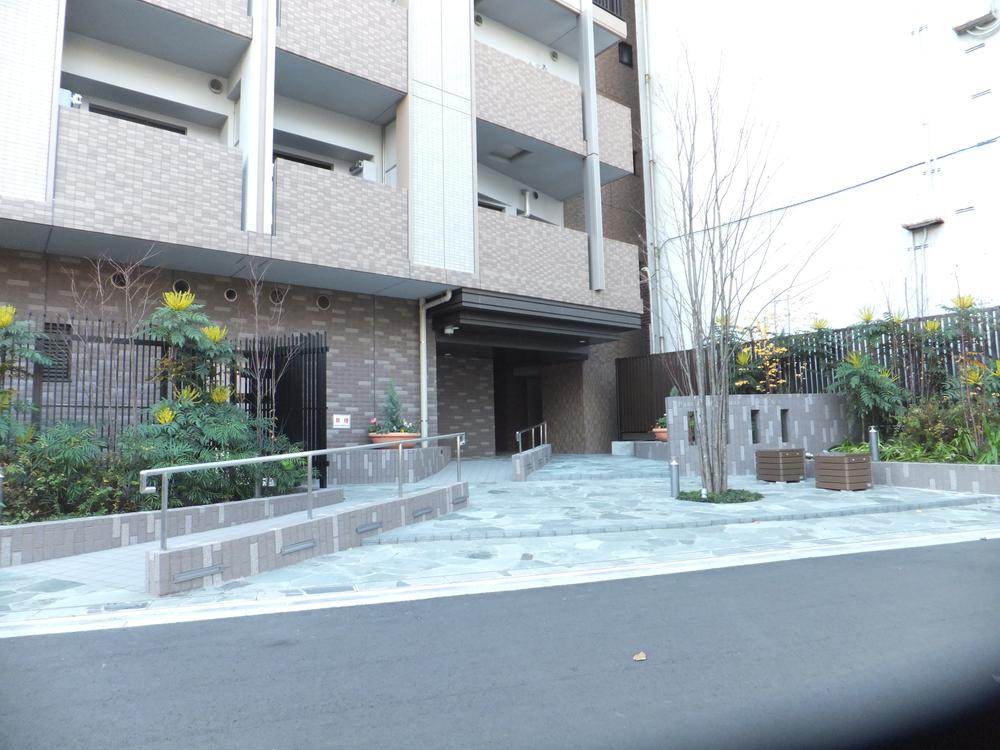 Local appearance photo. Local (12 May 2013) Shooting