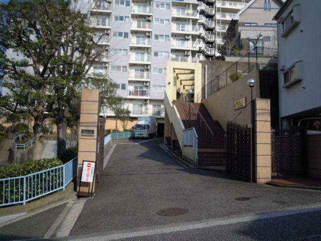 Local appearance photo. Local (11 May 2013) Shooting