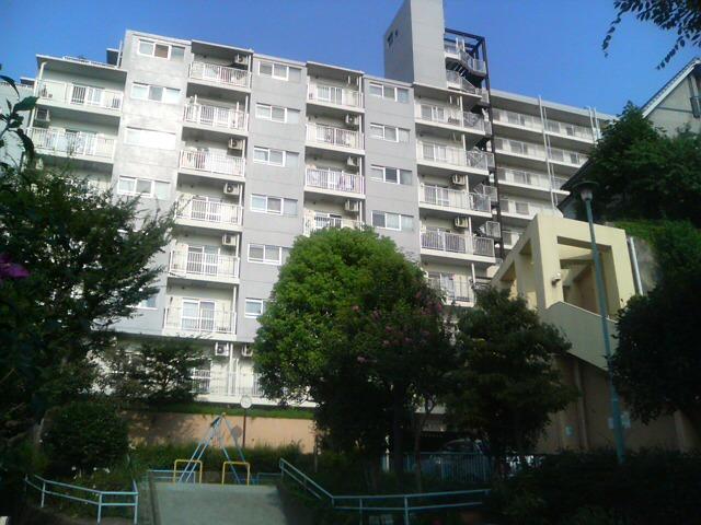 Local appearance photo. Local (11 May 2013) Shooting