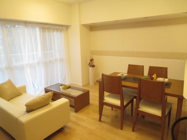 Living. Indoor (11 May 2013) Shooting