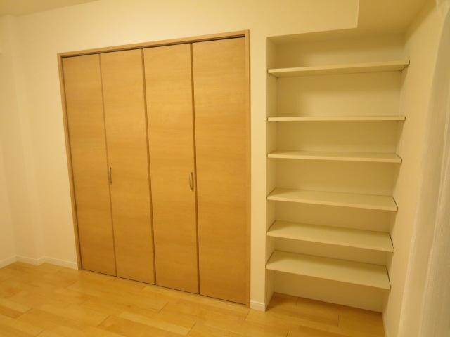 Non-living room. Indoor (11 May 2013) Shooting