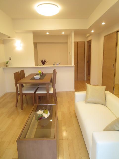 Living. Indoor (11 May 2013) Shooting