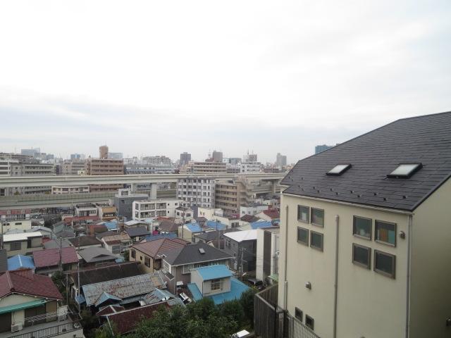 View photos from the dwelling unit. View from the site (November 2013) Shooting