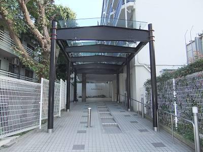 Entrance. Common areas