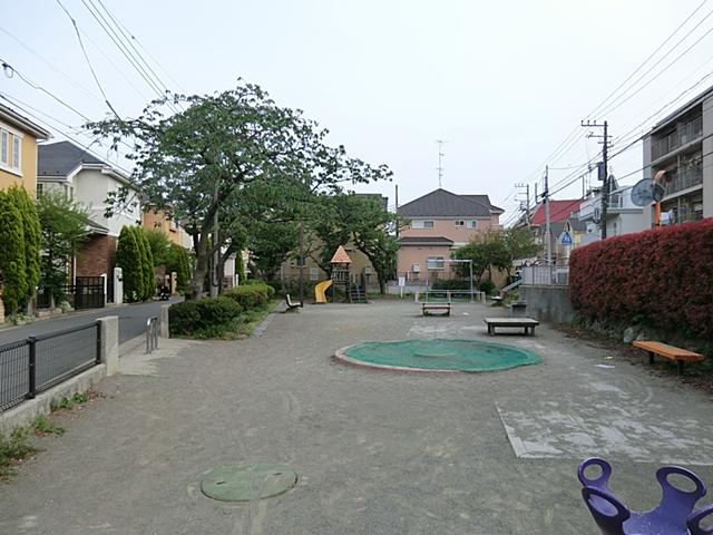 park. Honmokumidorigaoka spacious park rejoice in 450m children to the park is located in just the right distance! ! 