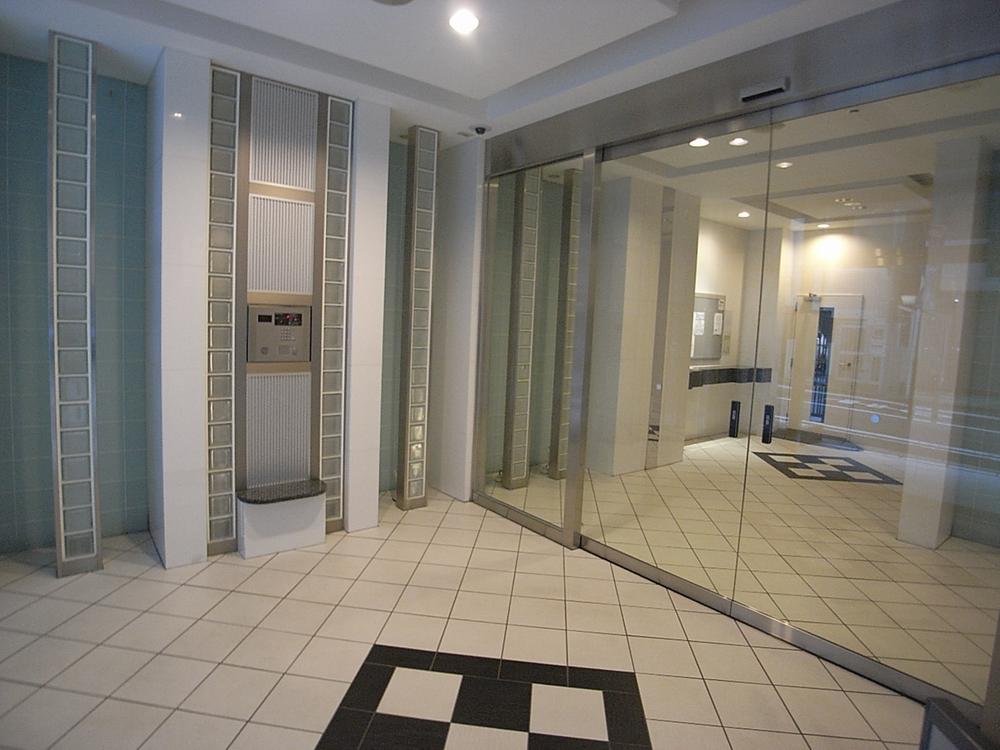 Other common areas. Auto-lock of peace of mind!