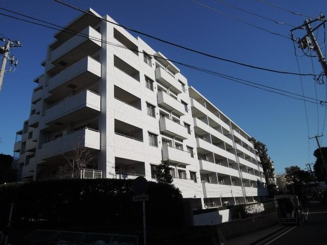 Local appearance photo. Built shallow location on a hill ・ Luxury low-rise apartment