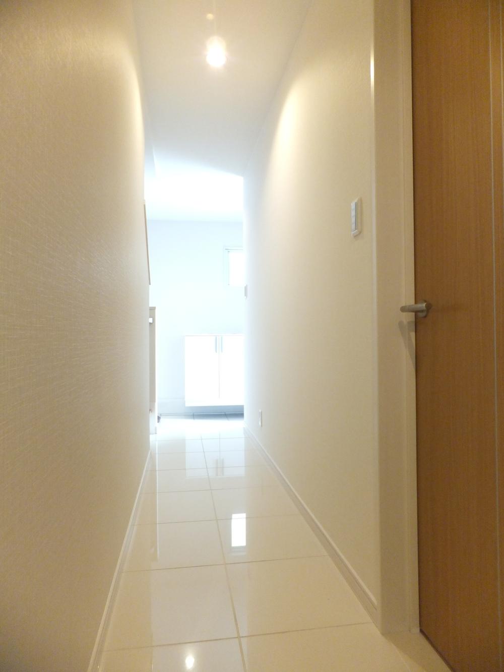 Other introspection. 4 Building tiled hallway