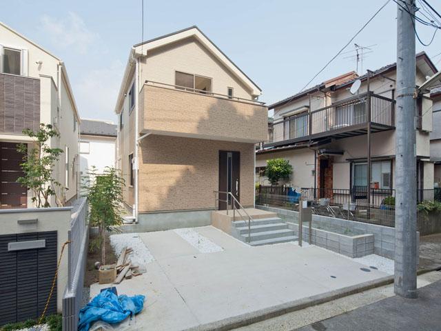 Local appearance photo. Local (11 May 2013) Shooting