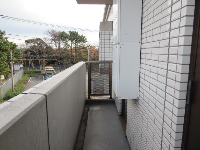 Balcony. Northeast side balcony (December 2013) Shooting