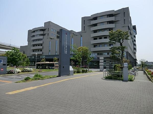 Hospital. 1100m to Yokohama Municipal Minato Red Cross Hospital