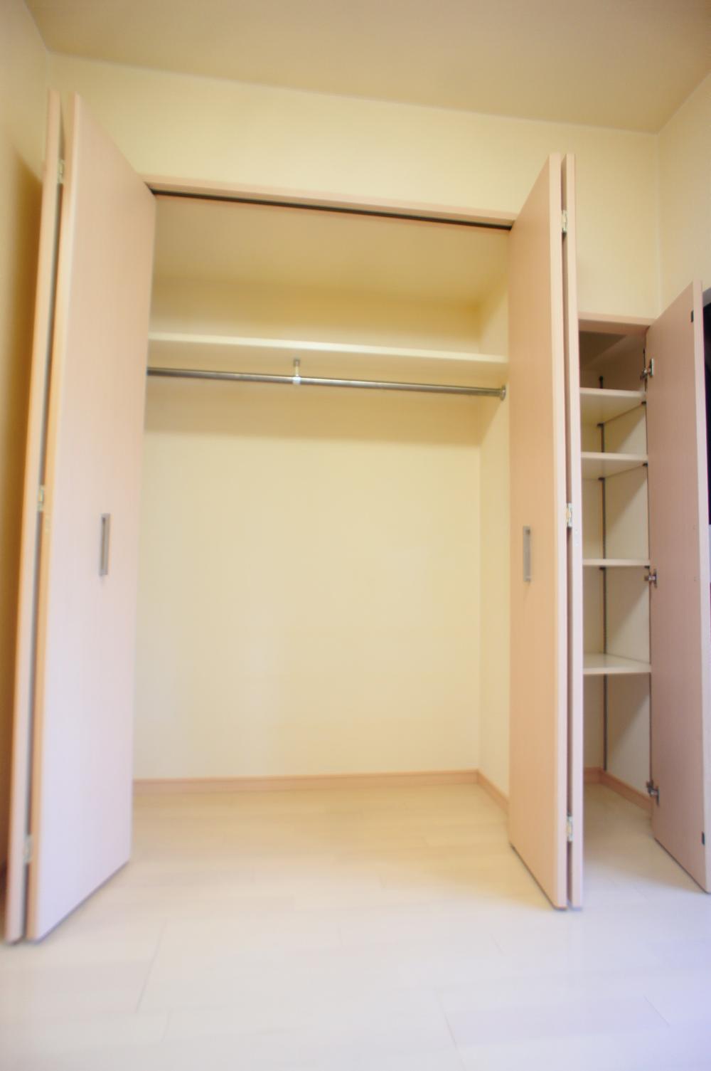 Receipt. Western-style room has storage capacity with a closet and a storage compartment.