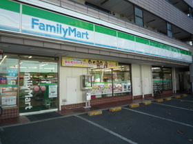 Convenience store. 170m to Family Mart (convenience store)