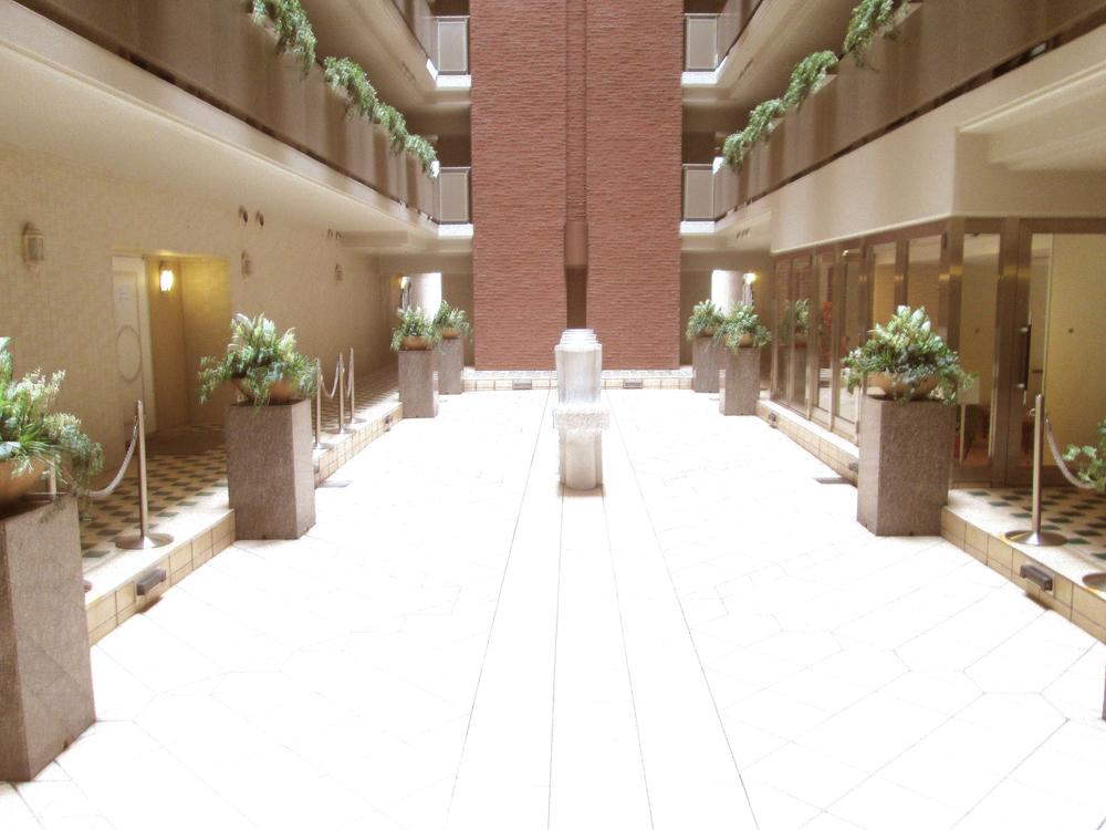 Other common areas. Patio (courtyard) has become part of the atrium