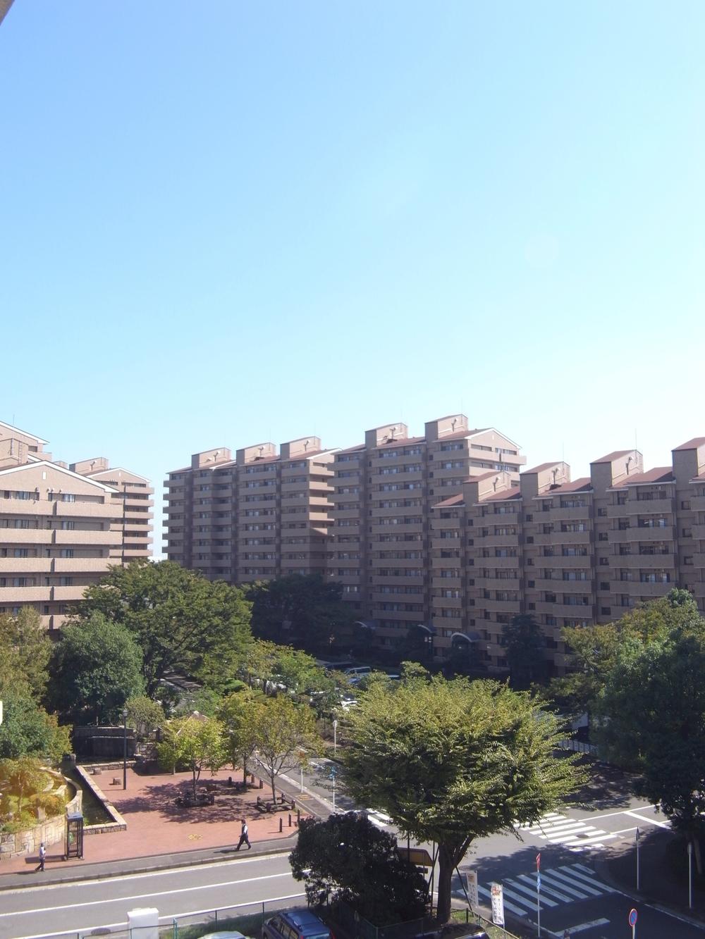 View photos from the dwelling unit. View from the site (October 2013) Shooting