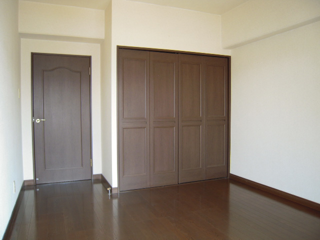 Other room space. Western style room ・ Storage direction