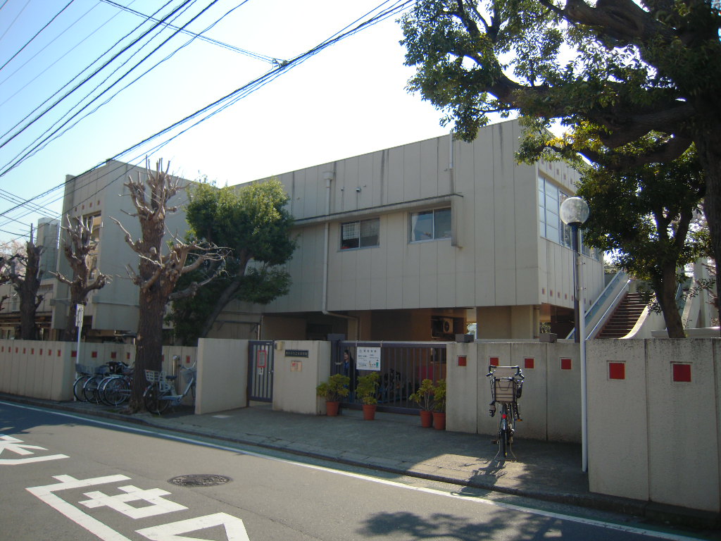 kindergarten ・ Nursery. Yokohama Takenomaru nursery school (kindergarten ・ 73m to the nursery)