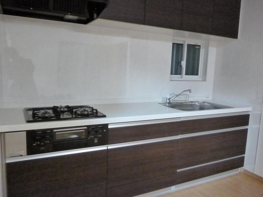 Kitchen. Indoor (12 May 2013) Shooting