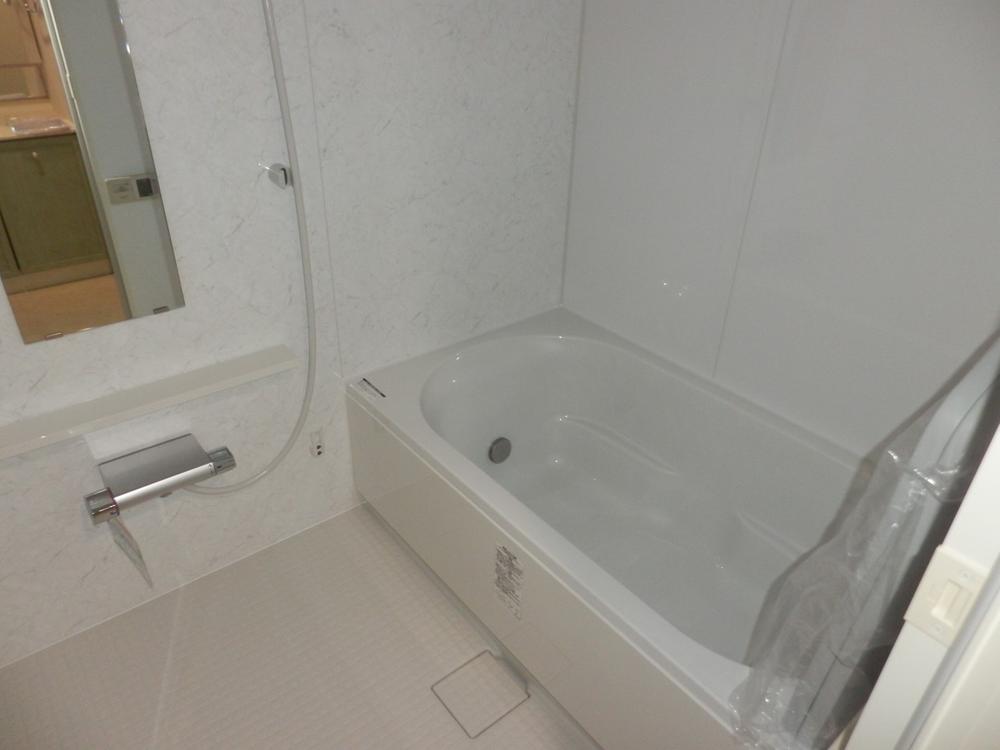 Bathroom. Bathroom (December 9, 2013) hard artificial marble tub shooting dirty luck