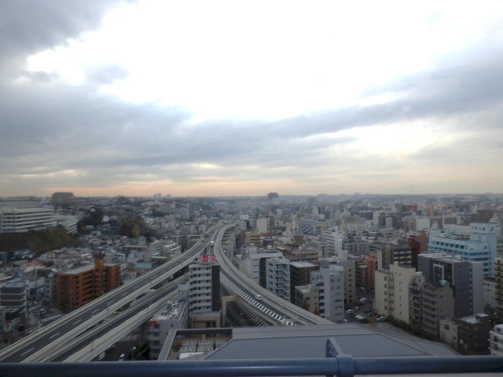 View photos from the dwelling unit. View (December 9, 2013) Shooting Is the view from the 9th floor balcony! ! It overlooks the city!