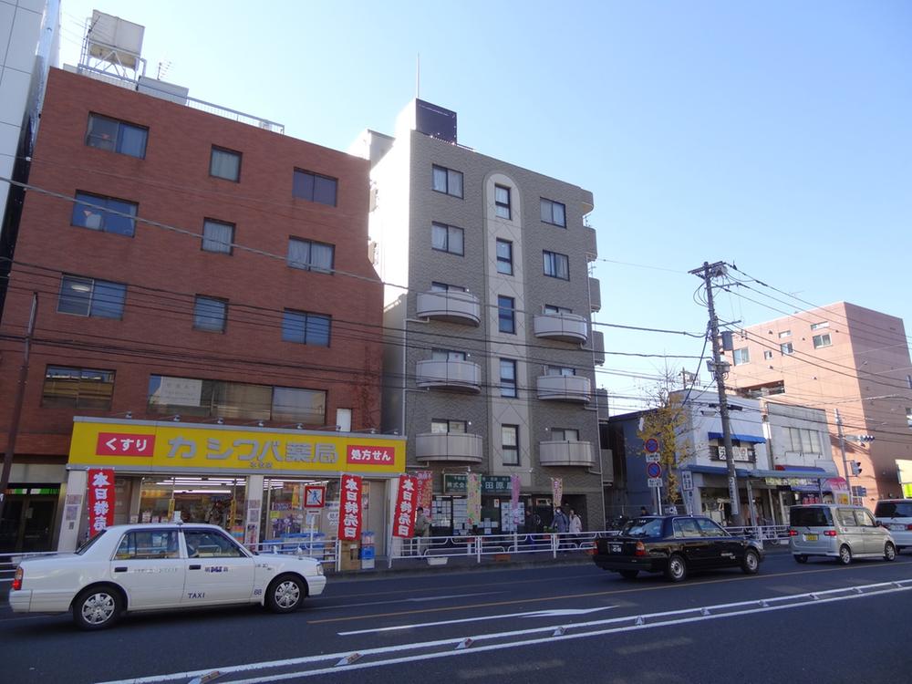 Local appearance photo. Local (12 May 2013) Shooting