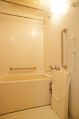 Bath. Bathroom Dryer ・ Reheating function with bus