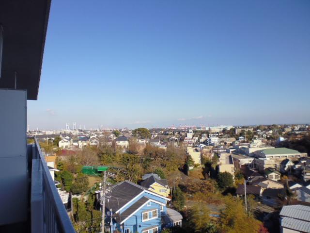 View photos from the dwelling unit. View from the site (December 2013) Shooting