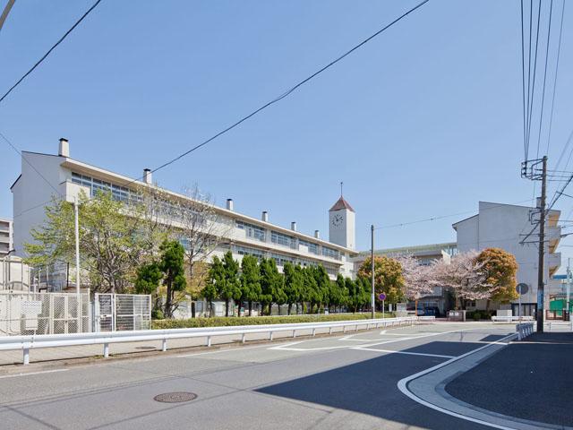 Junior high school. Yokohamashiritsudai bird until junior high school 921m