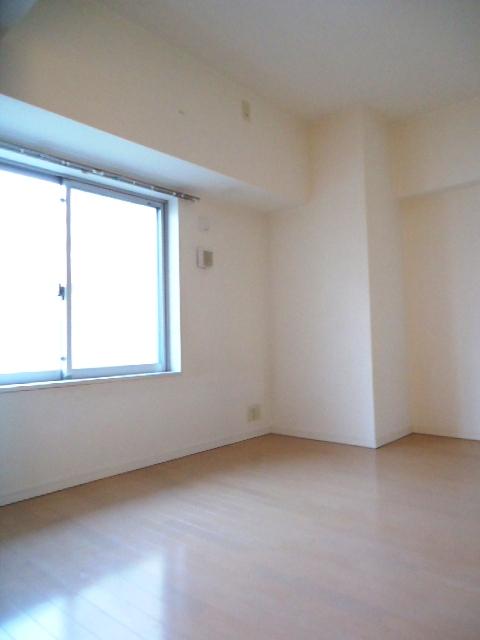 Non-living room. Room (12 May 2013) Shooting