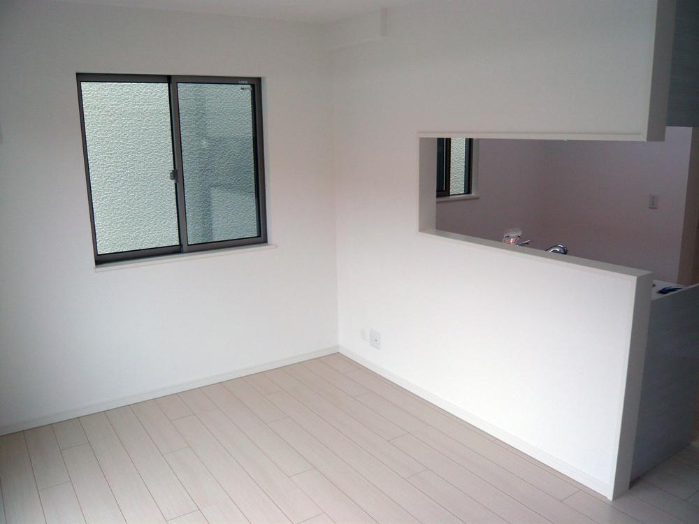 Living. Wide balcony in the living