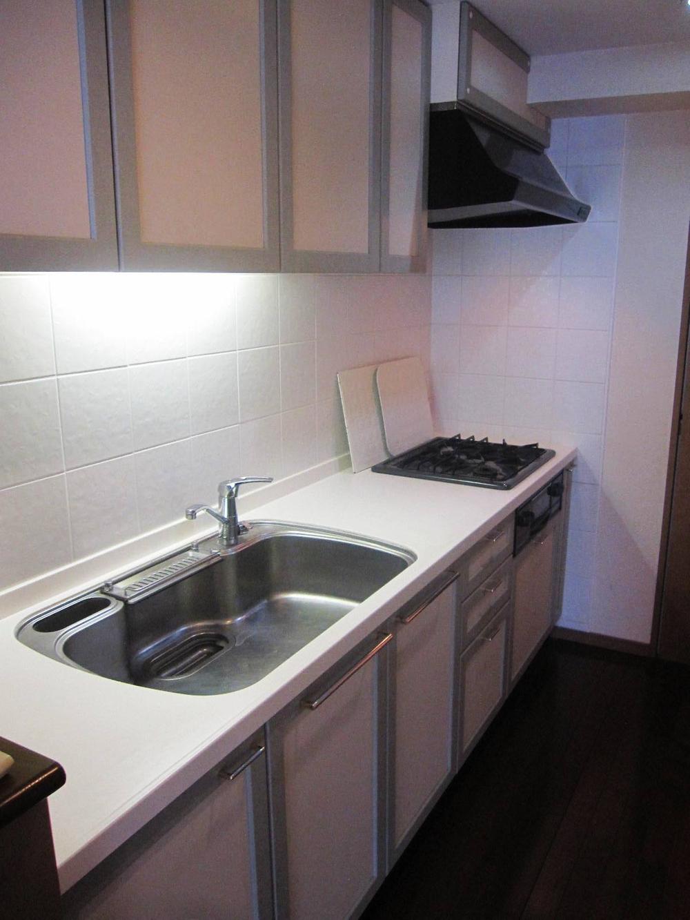 Kitchen. In bright shade, A clean kitchen