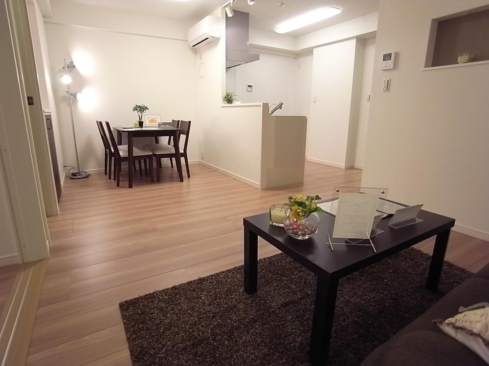 Living. The comfort is living. Indoor (11 May 2013) Shooting