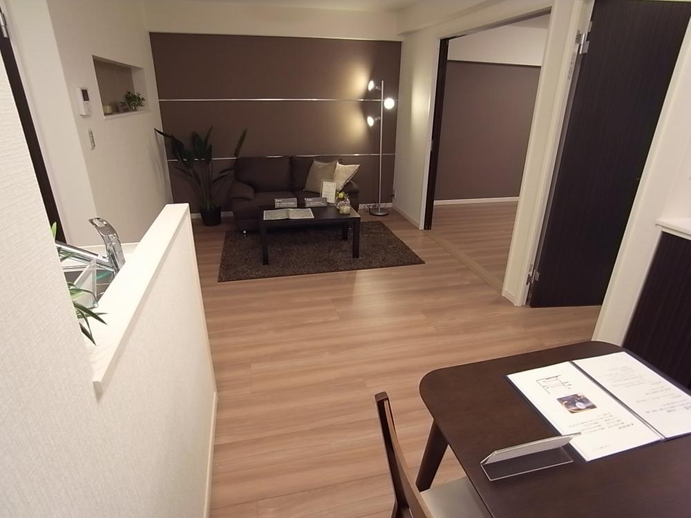 Living. You uninhabitable Workshop materials because the furniture is located! Indoor (11 May 2013) Shooting