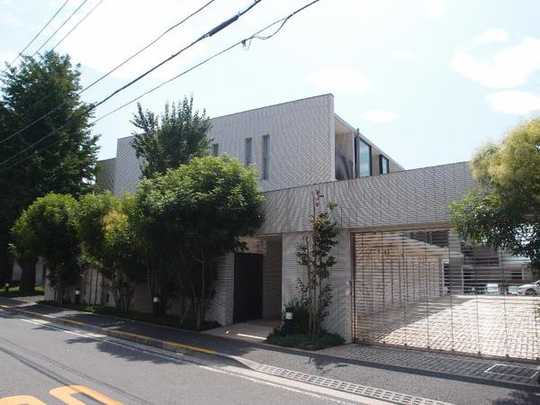 Local appearance photo. Proud Yokohama Yamate Low-rise dwellings nestled in appearance photo first-class low-rise exclusive residential area