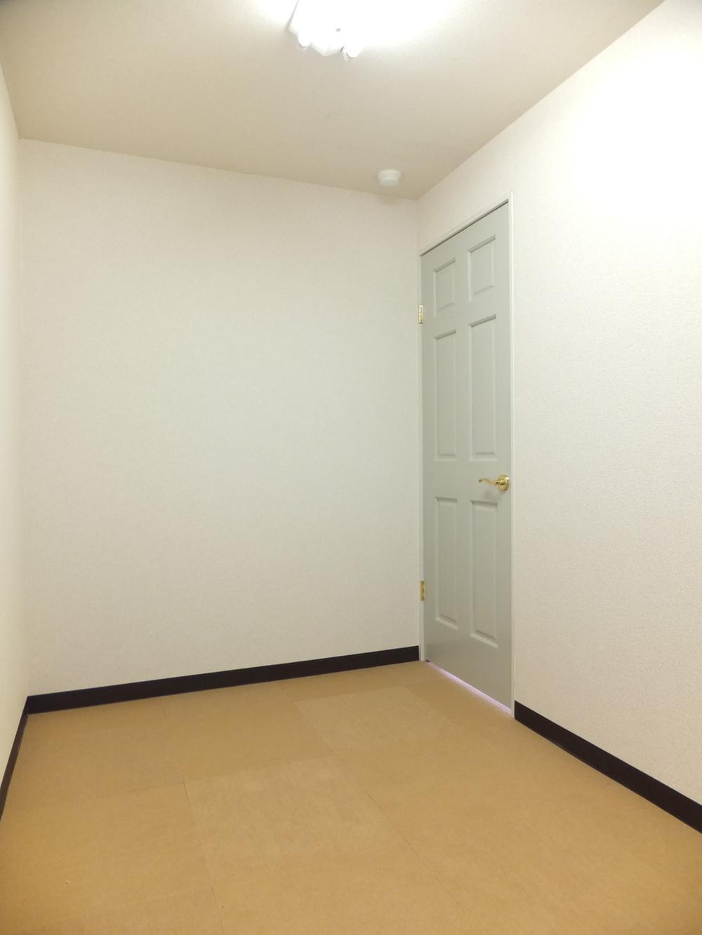 Receipt. About 2.7 Pledge of closet. It is possible to store plenty, Residential space can be effectively utilized.