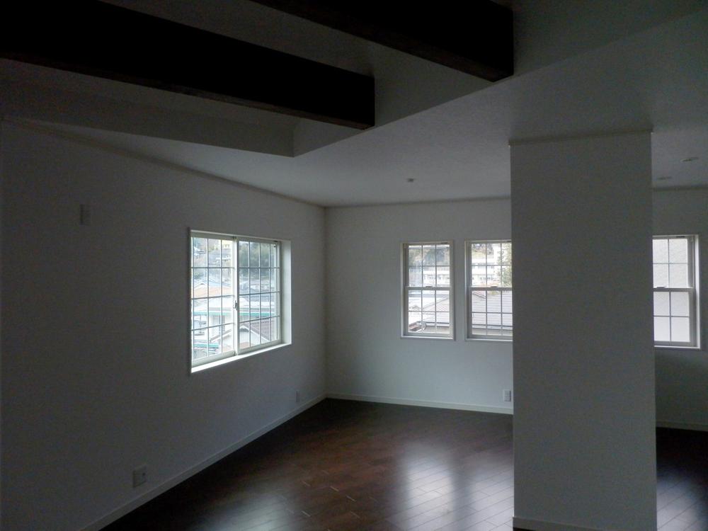 Non-living room. 2013 / 12 indoor shooting 