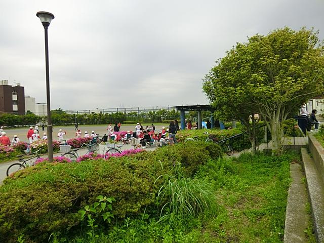 park. Xiaogang to South Park 1870m