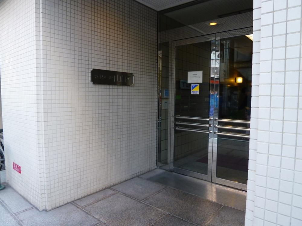 Entrance. Common areas