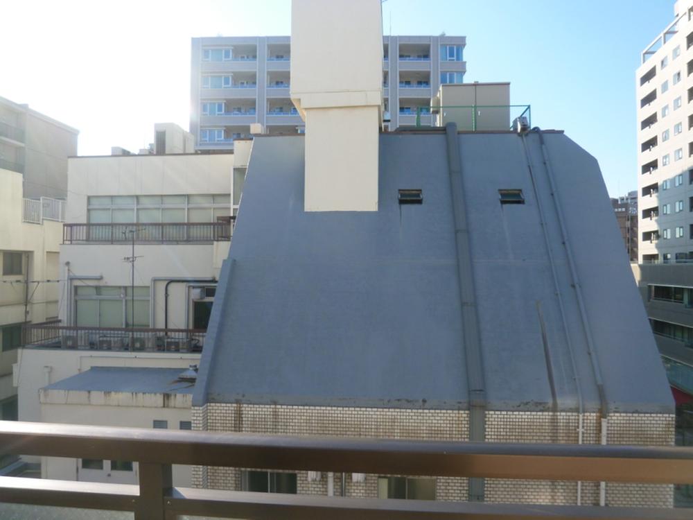 View photos from the dwelling unit. View from the site (December 2013) Shooting