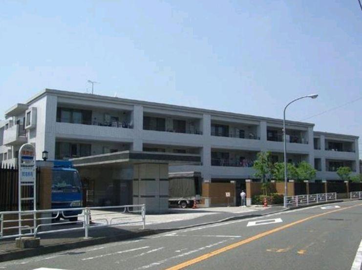 Local appearance photo. Stylish low-rise apartment in the Yamate area.