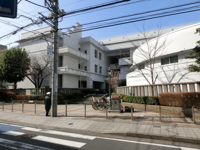 Primary school. 1100m to Yokohama Municipal Honcho Elementary School