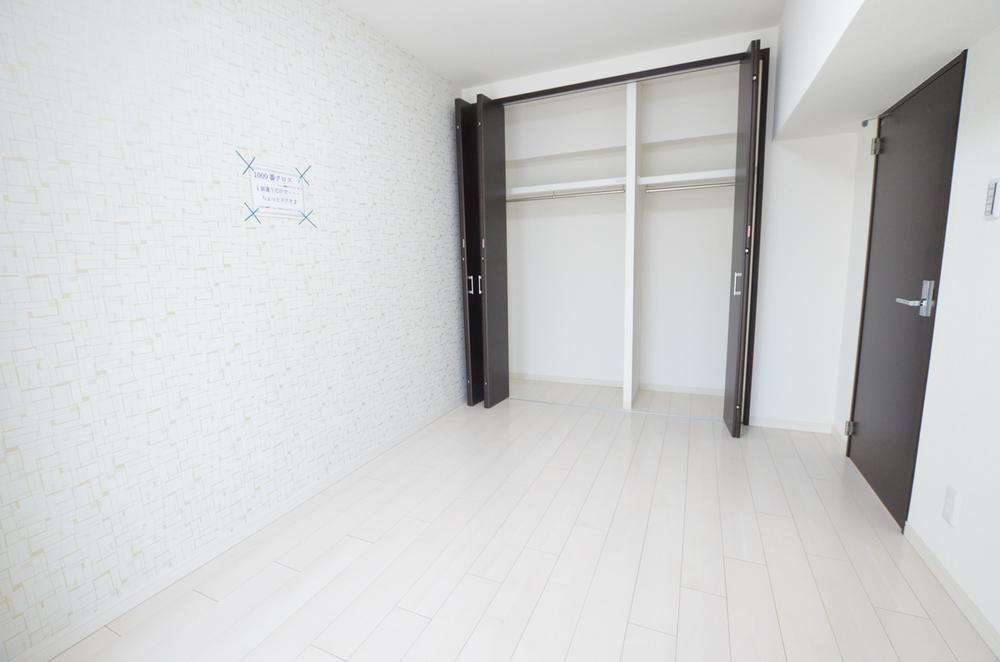 Non-living room. Indoor (11 May 2013) Shooting