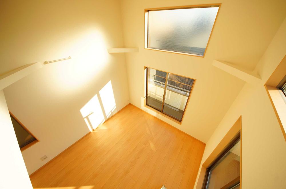 Other introspection. Indoor (11 May 2013) Shooting, It is a blow-by of the ceiling of the living room.