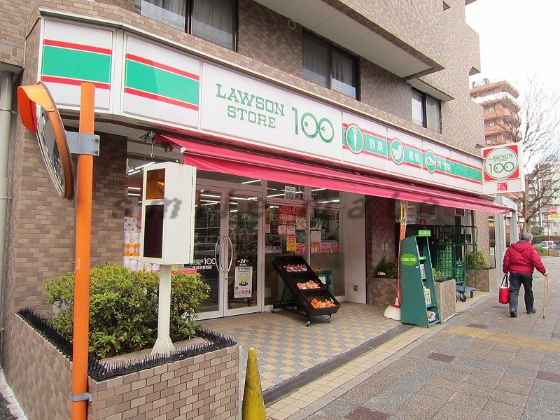 Convenience store. STORE100 Yokohama Akebonocho store up (convenience store) 159m